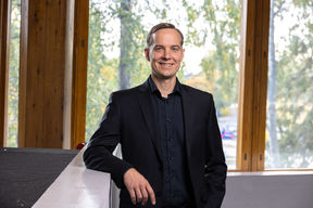 Portrait of Professor Antti Peltokorpi
