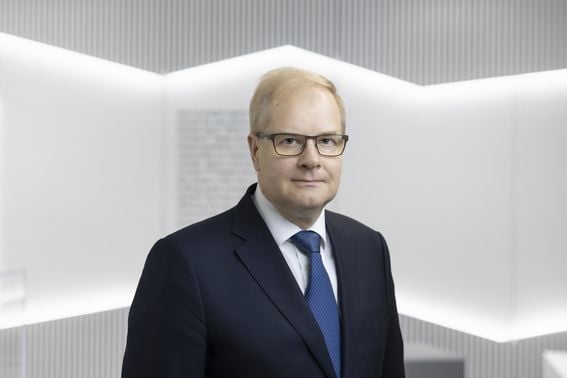 Official photo of the Managing Director of ABB Finland Pekka Tiitinen