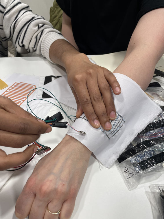 Student project in the Smart Wearables course