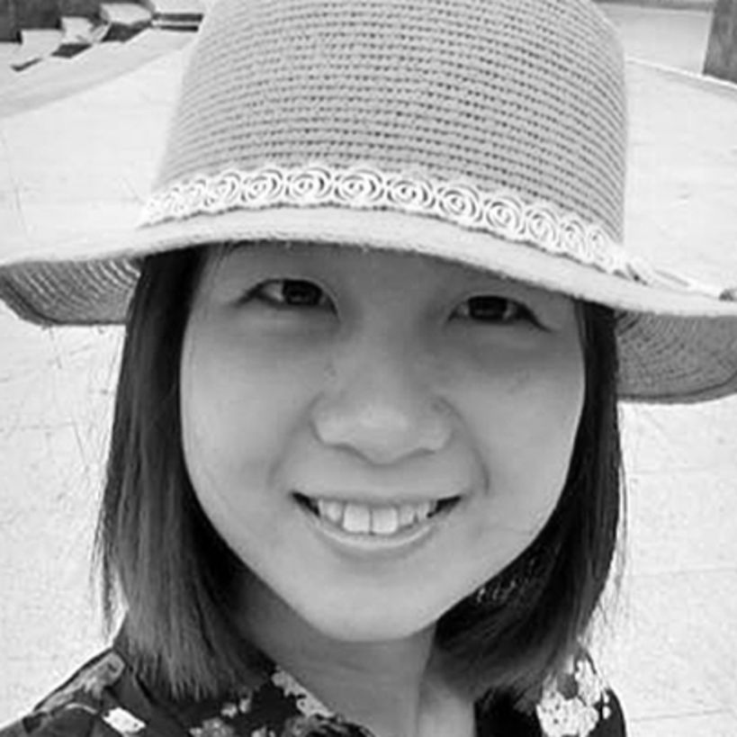 Black and white portrait of Huan Siqi.