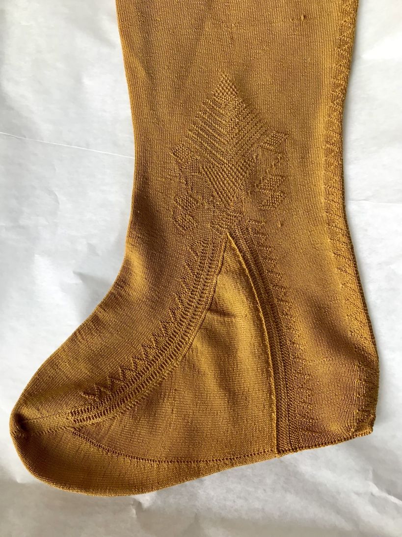 A knitted stocking from the 17th century was reconstructed as part of the art history project Refashioning the Reneissance