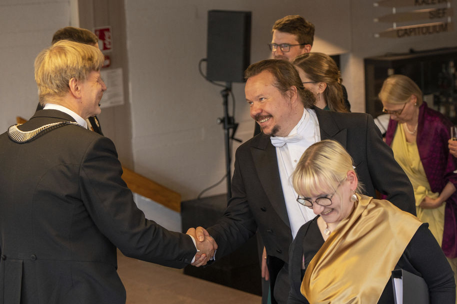 Pauliina Ilmonen, Lauri Viitasaari and Jouko Lampinen in the front (from right). Photo by Mika Levälampi.