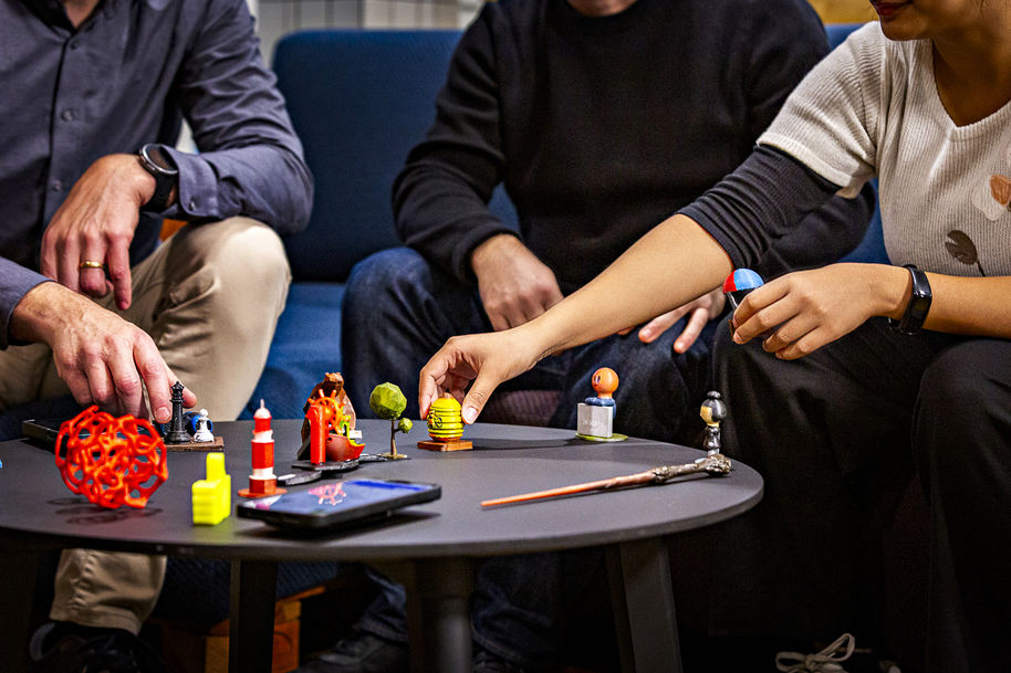 The objects used in Visentools also offer new ways to interact in a meeting. Photo: Susanna Oksanen. 