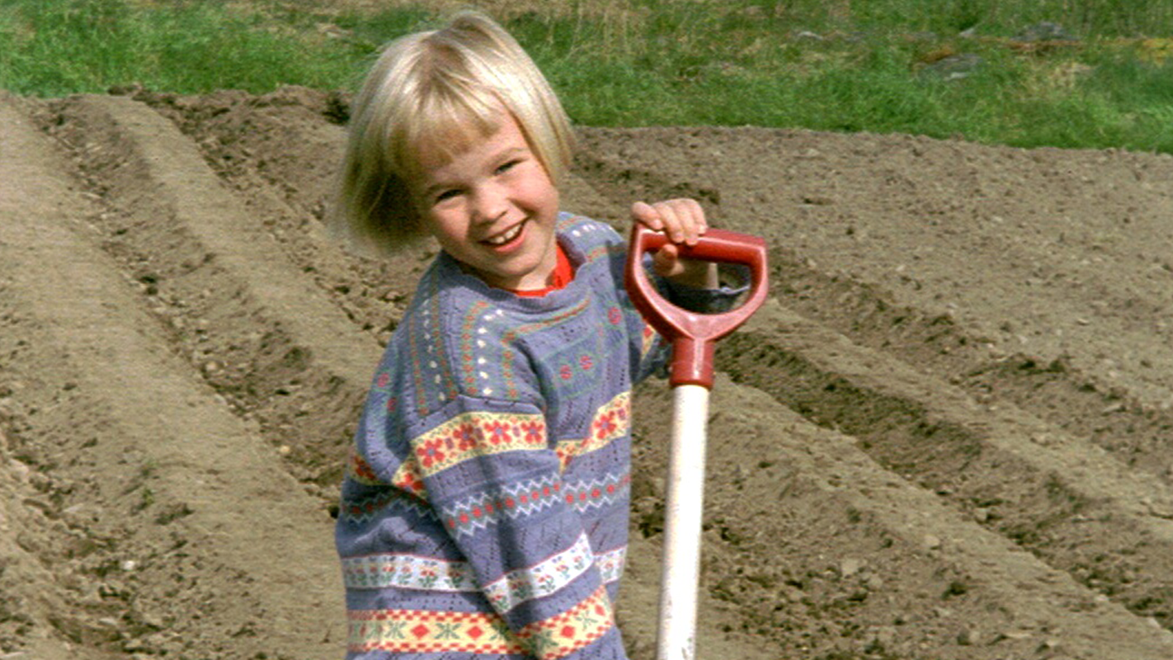 Reetta digging soil as a child 